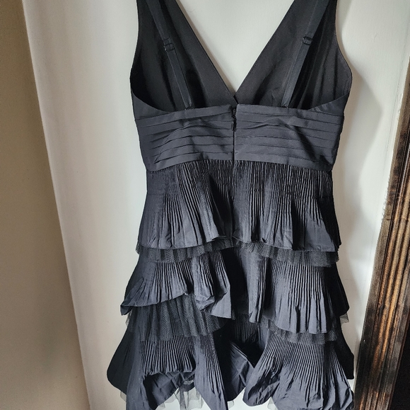 BCBG MAX AZRIA DRESS - Picture 4 of 5